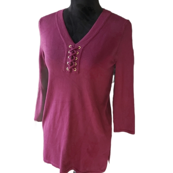 Cable & Gauge Maroon Lace Up V-neck Sweater Size Small - Picture 2 of 6